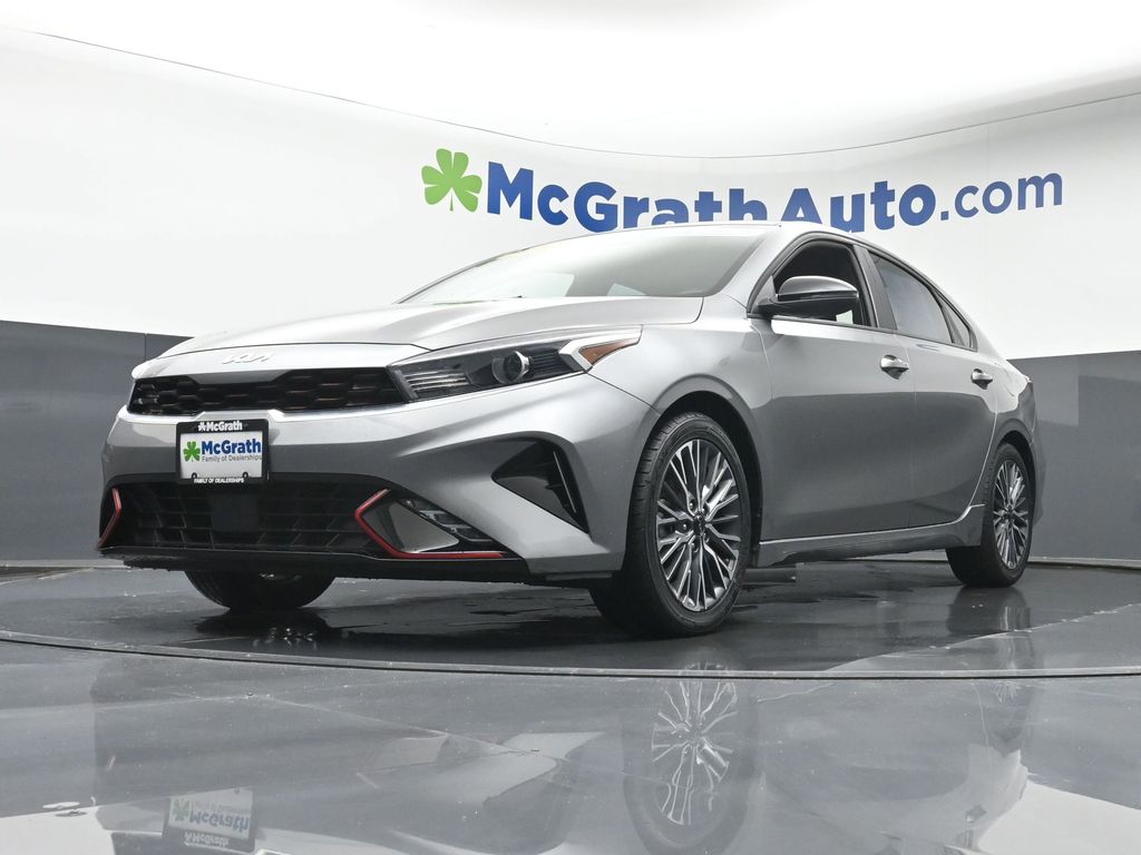 2022 Kia Forte GT-Line photo 4