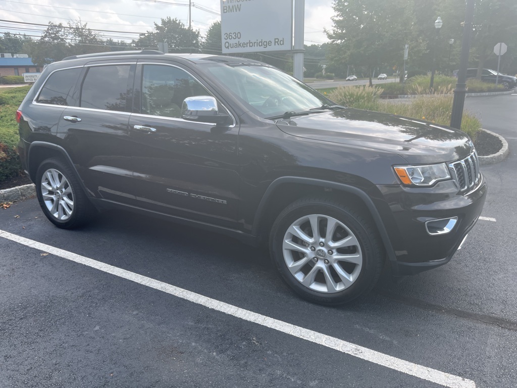2017 Jeep Grand Cherokee Limited photo 2