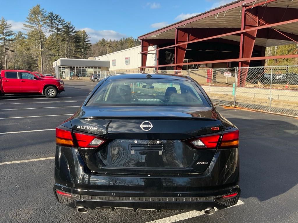 2025 Nissan Altima 2.5 SR photo 6