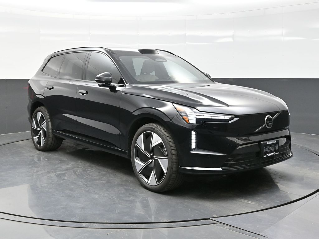 2025 Volvo EX90 Ultra's photo