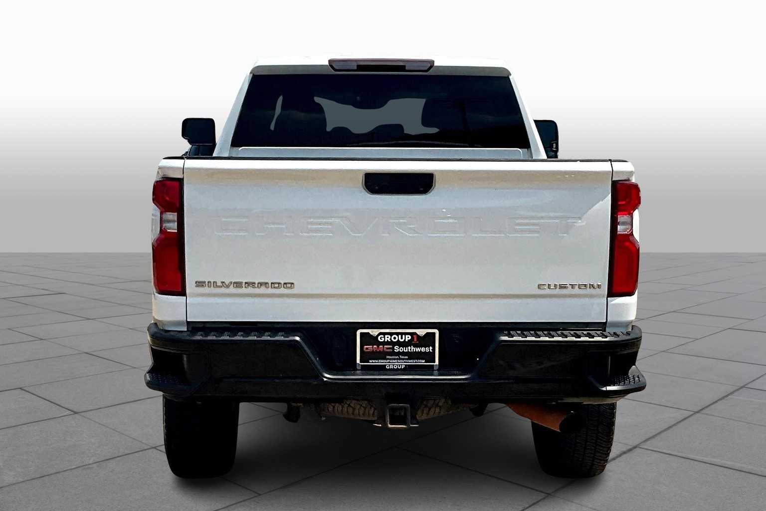 2020 Chevrolet Silverado 2500HD Custom photo 4