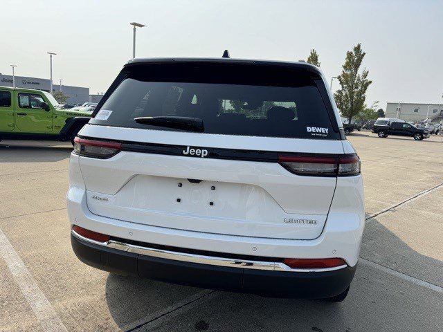 2025 Jeep Grand Cherokee Limited photo 4