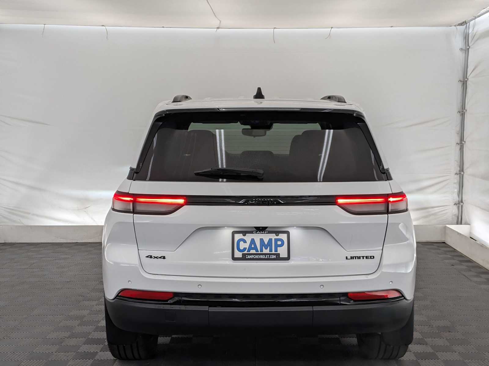 2023 Jeep Grand Cherokee Limited photo 4