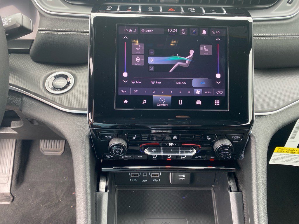 2025 Jeep Grand Cherokee Altitude X photo 4