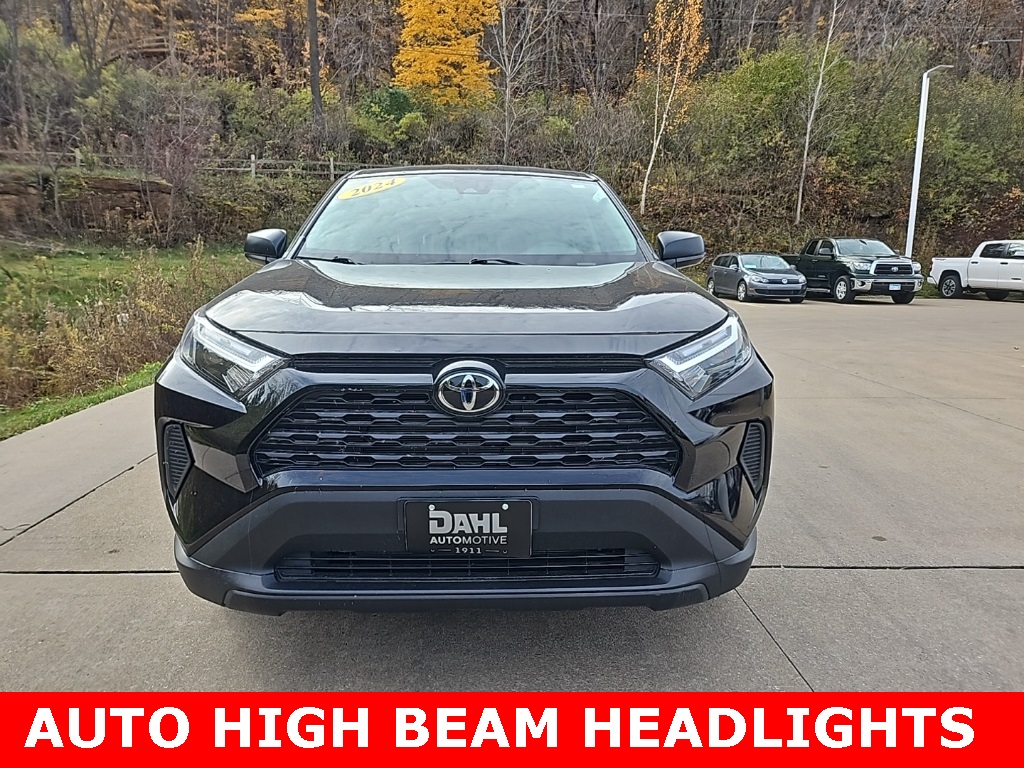 2024 Toyota RAV4 LE photo 3