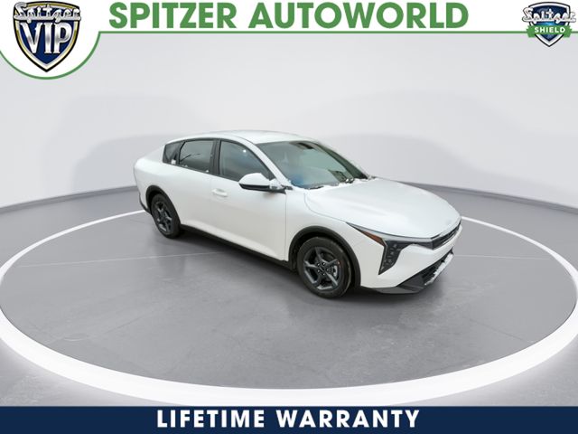 2025 Kia K4 LXS's photo