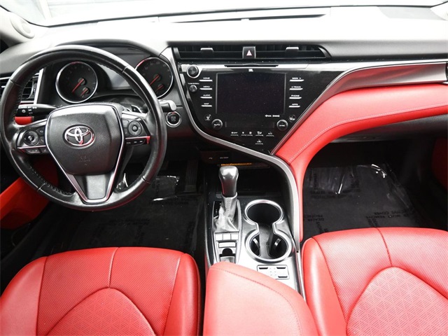 2020 Toyota Camry XSE photo 12