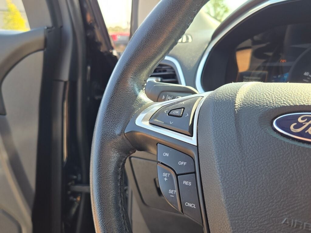 2015 Ford Edge Sport photo 24