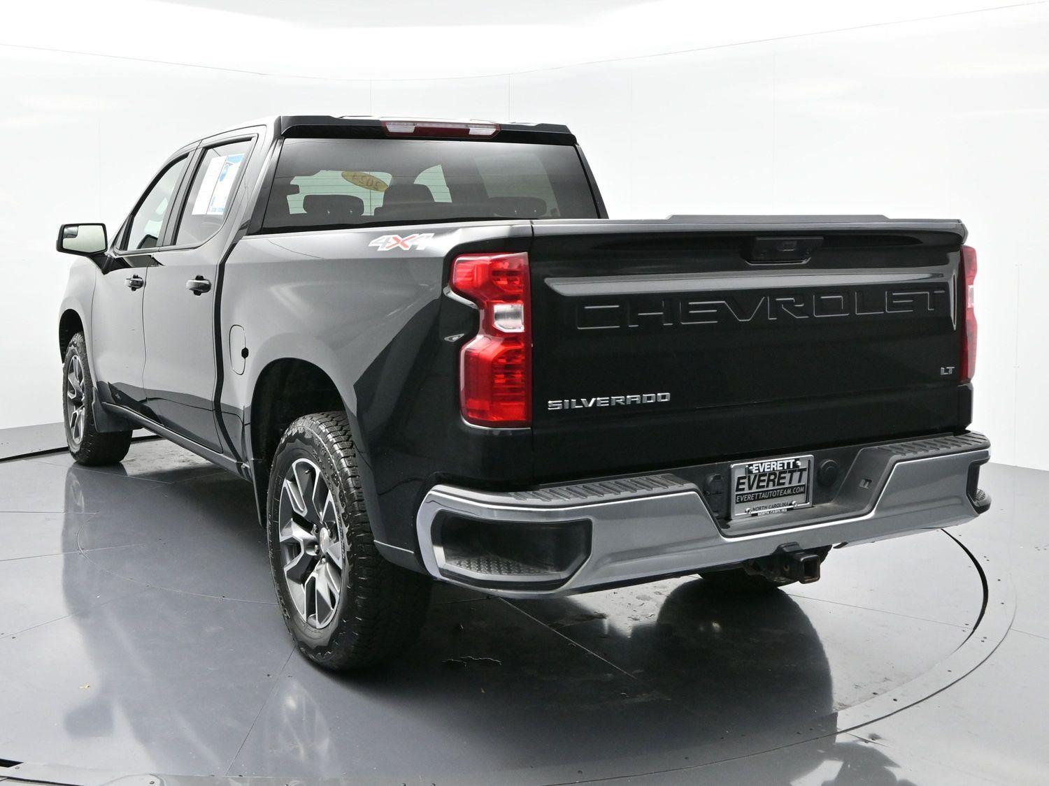 2024 Chevrolet Silverado 1500 LT photo 3