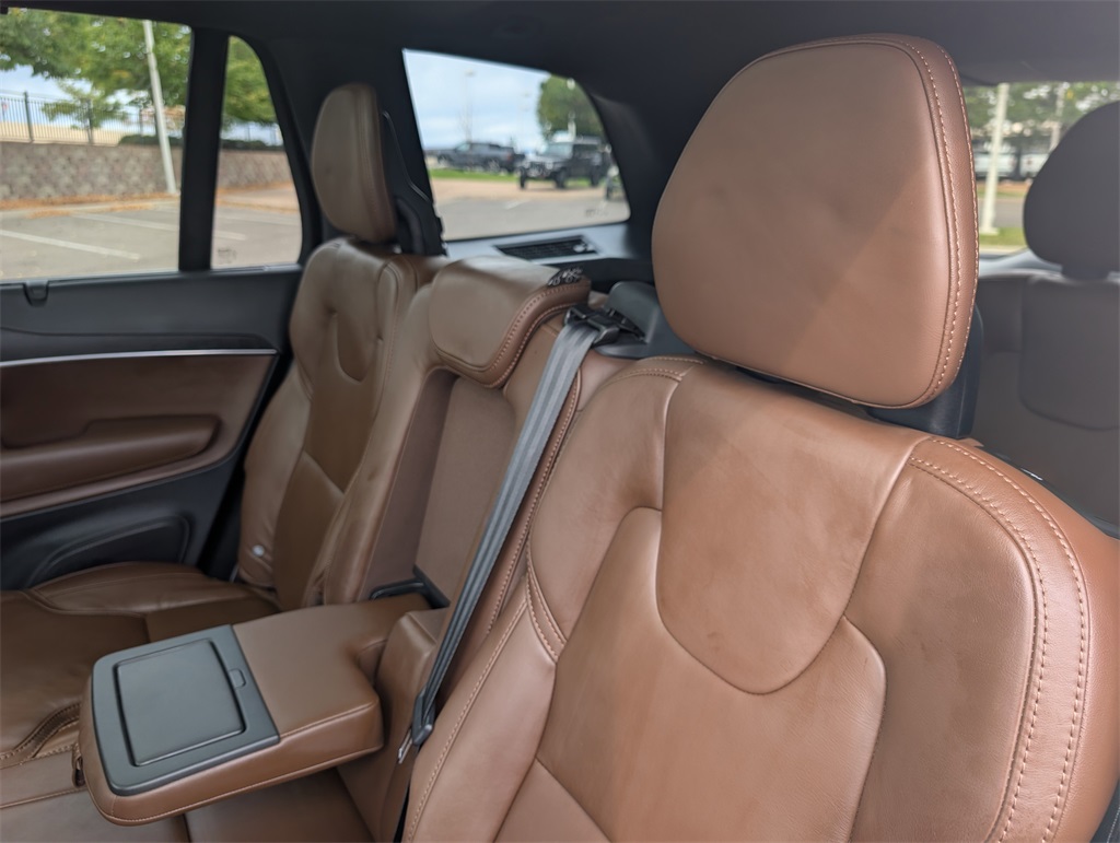 2022 Volvo XC90 Recharge T8 Inscription photo 15