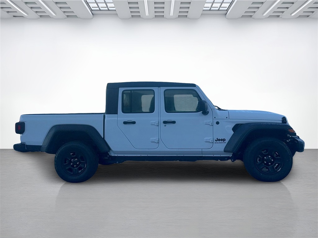 2025 Jeep Gladiator Sport photo 2