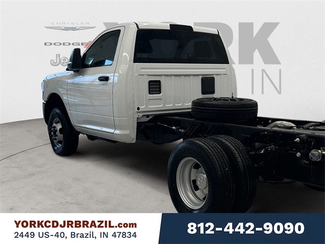 2024 Ram 3500 Tradesman photo 3