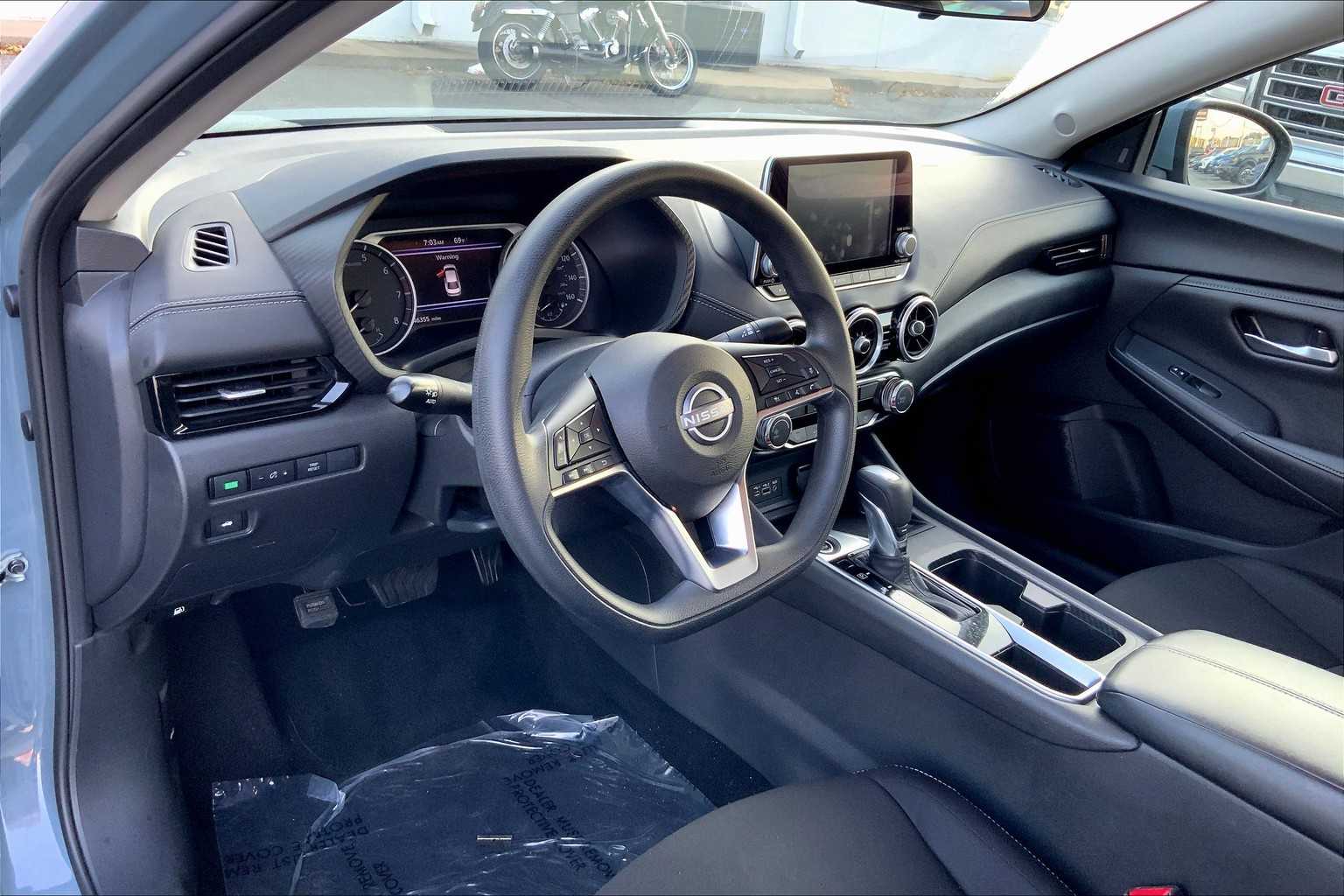 2024 Nissan Sentra SV photo 16