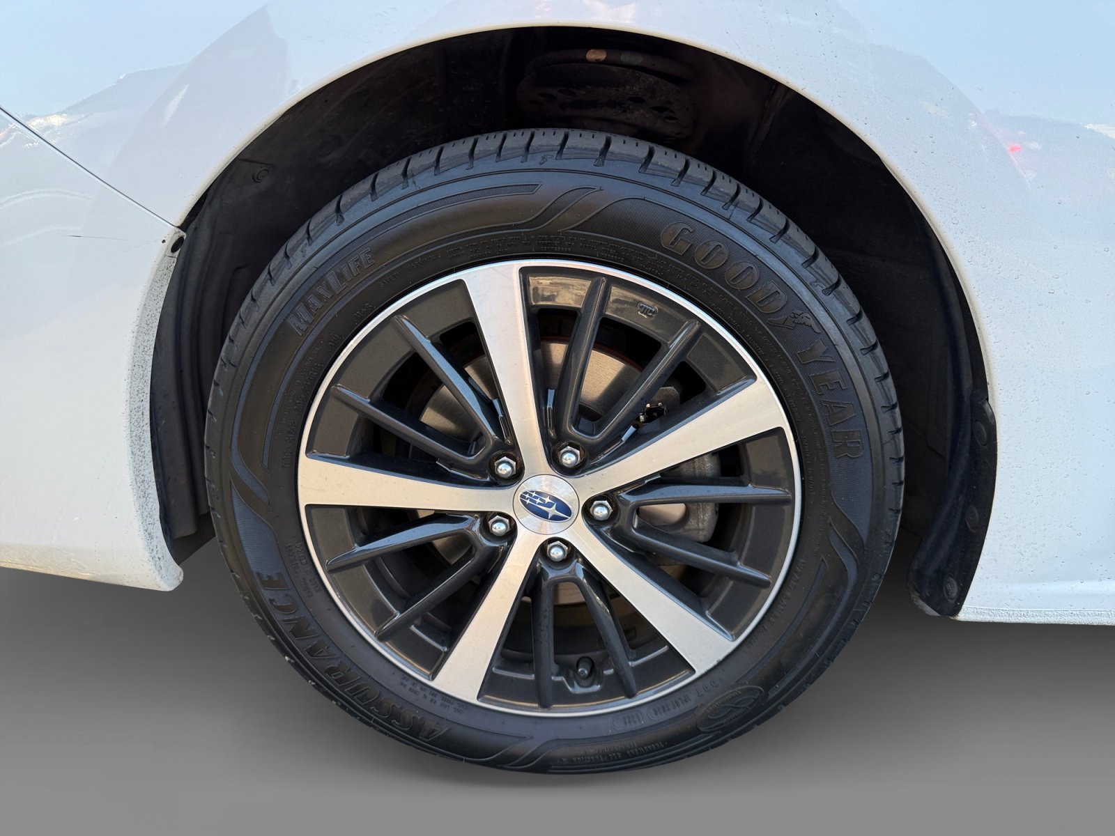 2019 Subaru Impreza 2.0i Premium photo 9