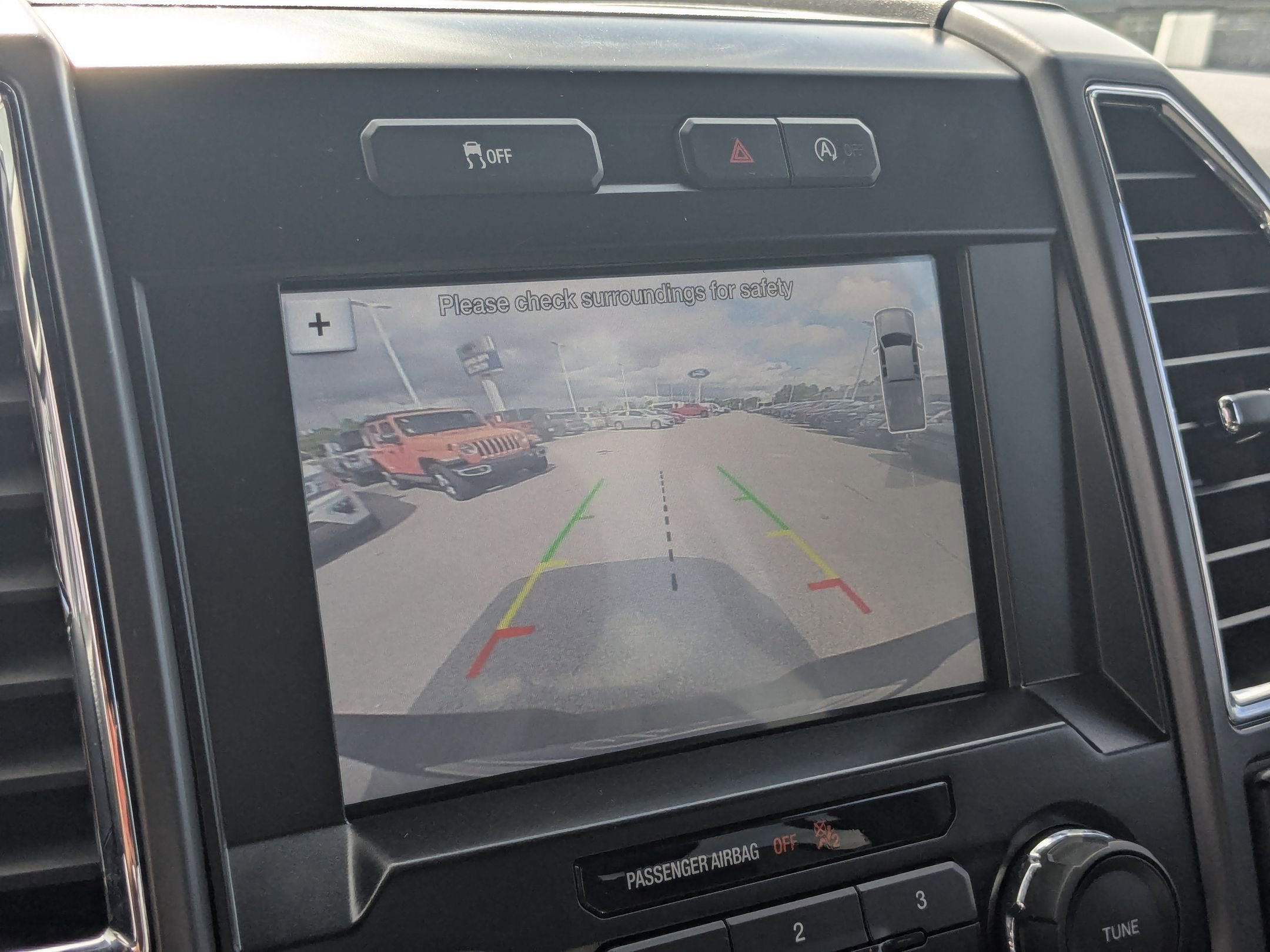 2017 Ford F-150 XLT photo 23