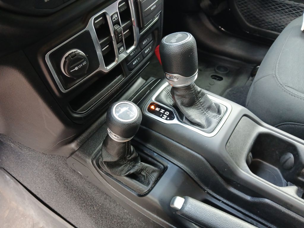 2023 Jeep Wrangler Sport S photo 21