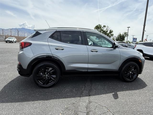 2024 Buick Encore GX Sport Touring photo 2
