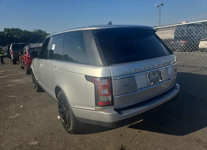 2015 Land Rover Range Rover HSE photo 3