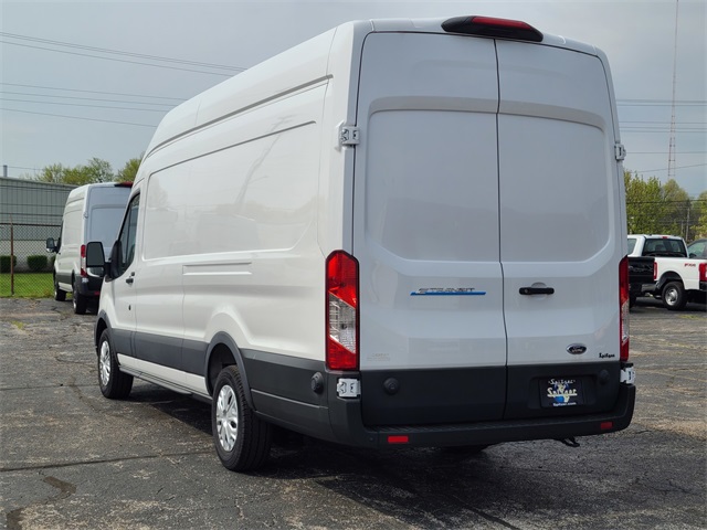2023 Ford Transit photo 4