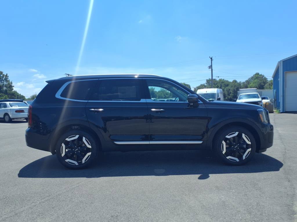 2025 Kia Telluride S photo 7