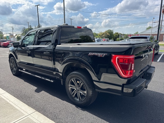 2021 Ford F-150 XLT photo 2