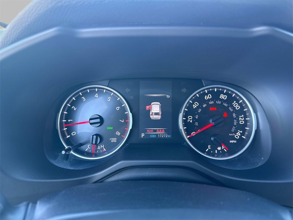 2020 Toyota RAV4 XLE Premium photo 25