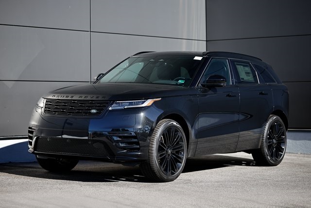 2026 Land Rover Range Rover Velar Dynamic SE's photo
