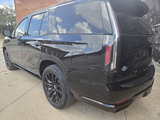 2023 Cadillac Escalade Sport Platinum photo 2