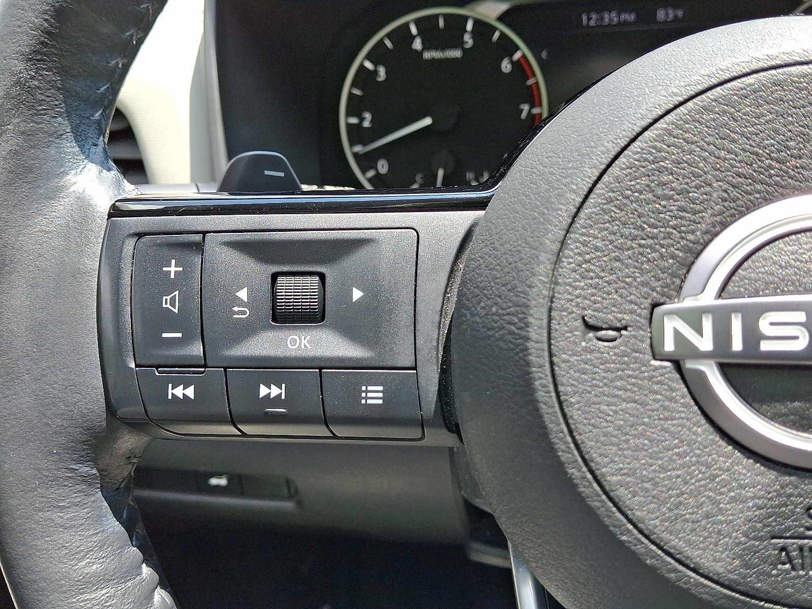 2022 Nissan Rogue SV photo 21