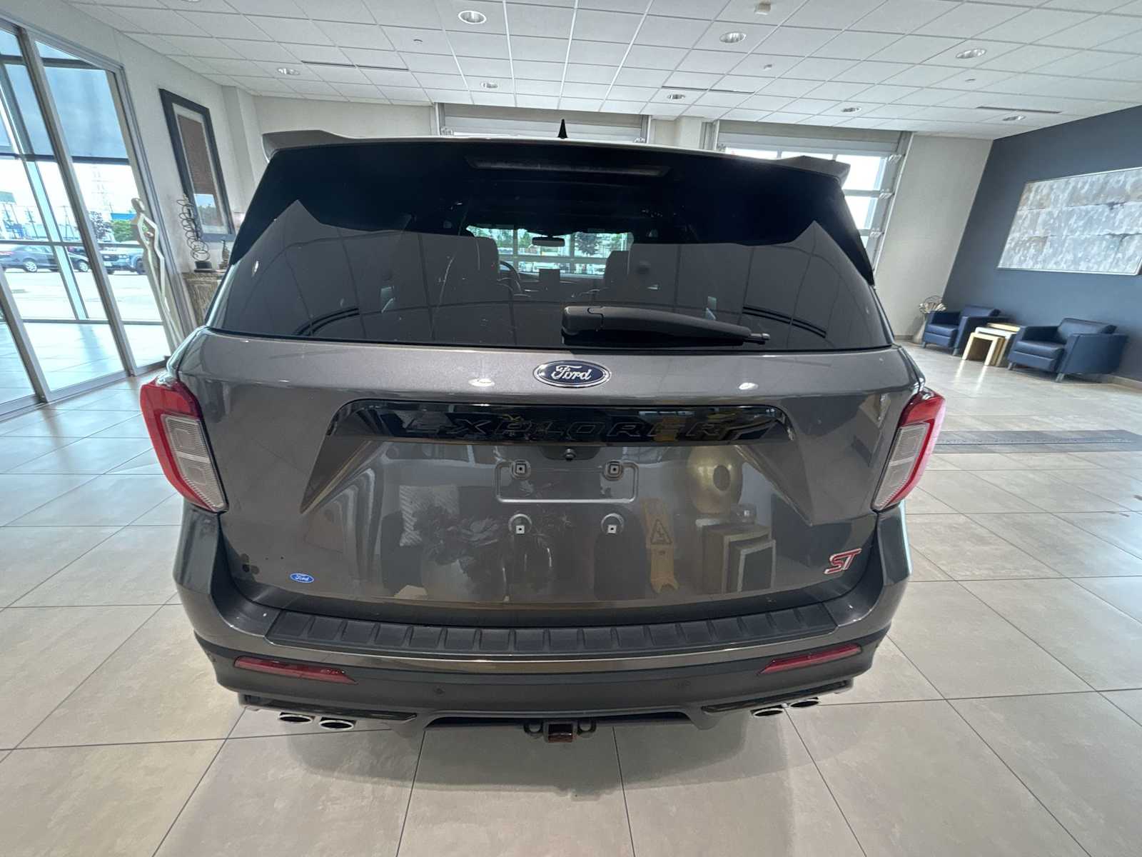 2022 Ford Explorer ST photo 2