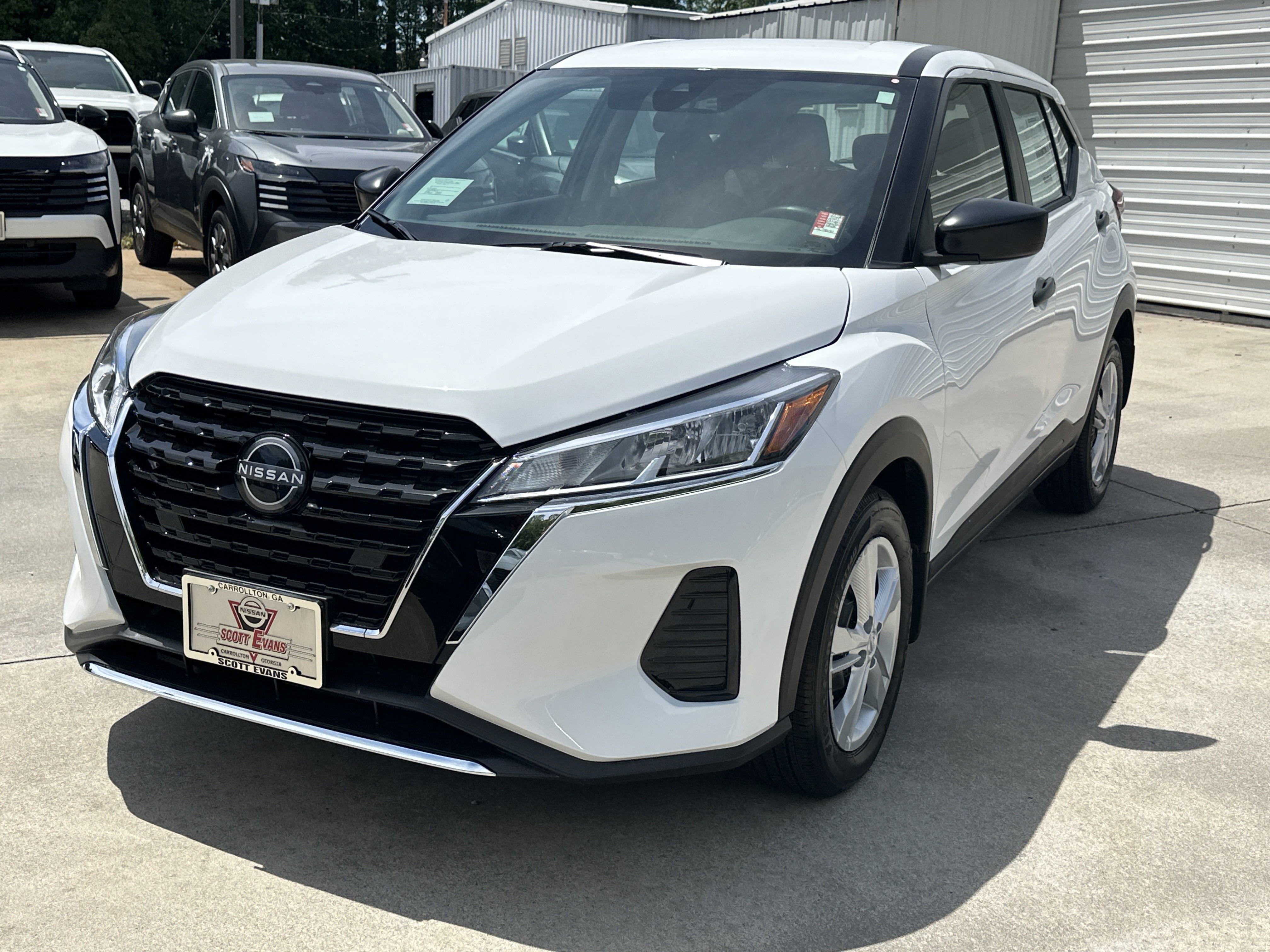 2025 Nissan Kicks Play S photo 4