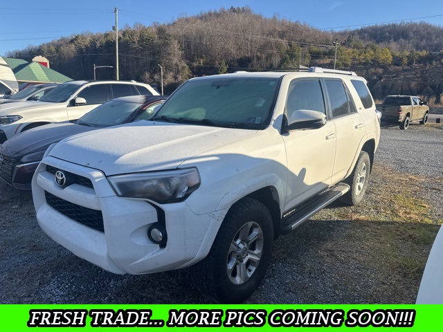 2017 Toyota 4Runner SR5 Premium's photo