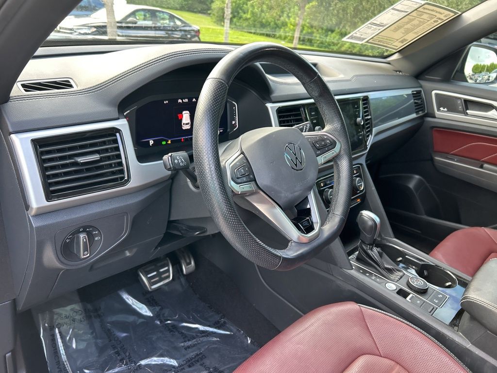2022 Volkswagen Atlas Cross Sport V6 SEL Premium R-Line photo 17