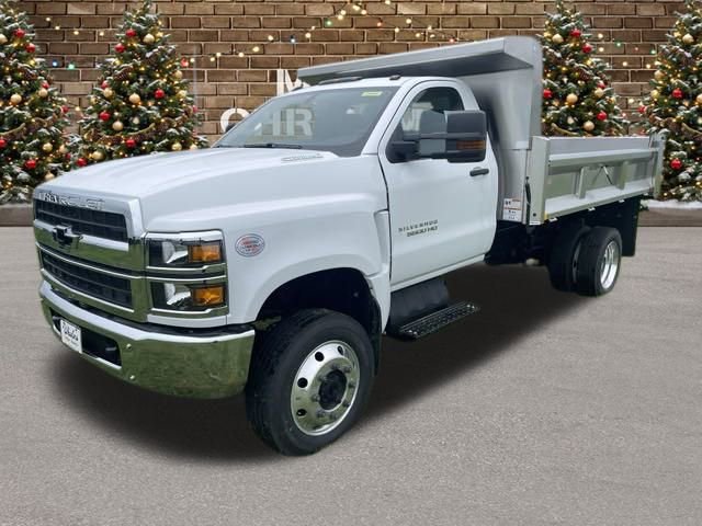 2024 Chevrolet Silverado 4500 Medium Duty Chassis Cab Work Truck's photo