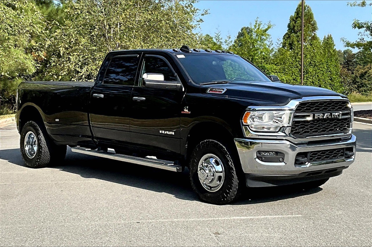2021 Ram 3500 Tradesman photo 2