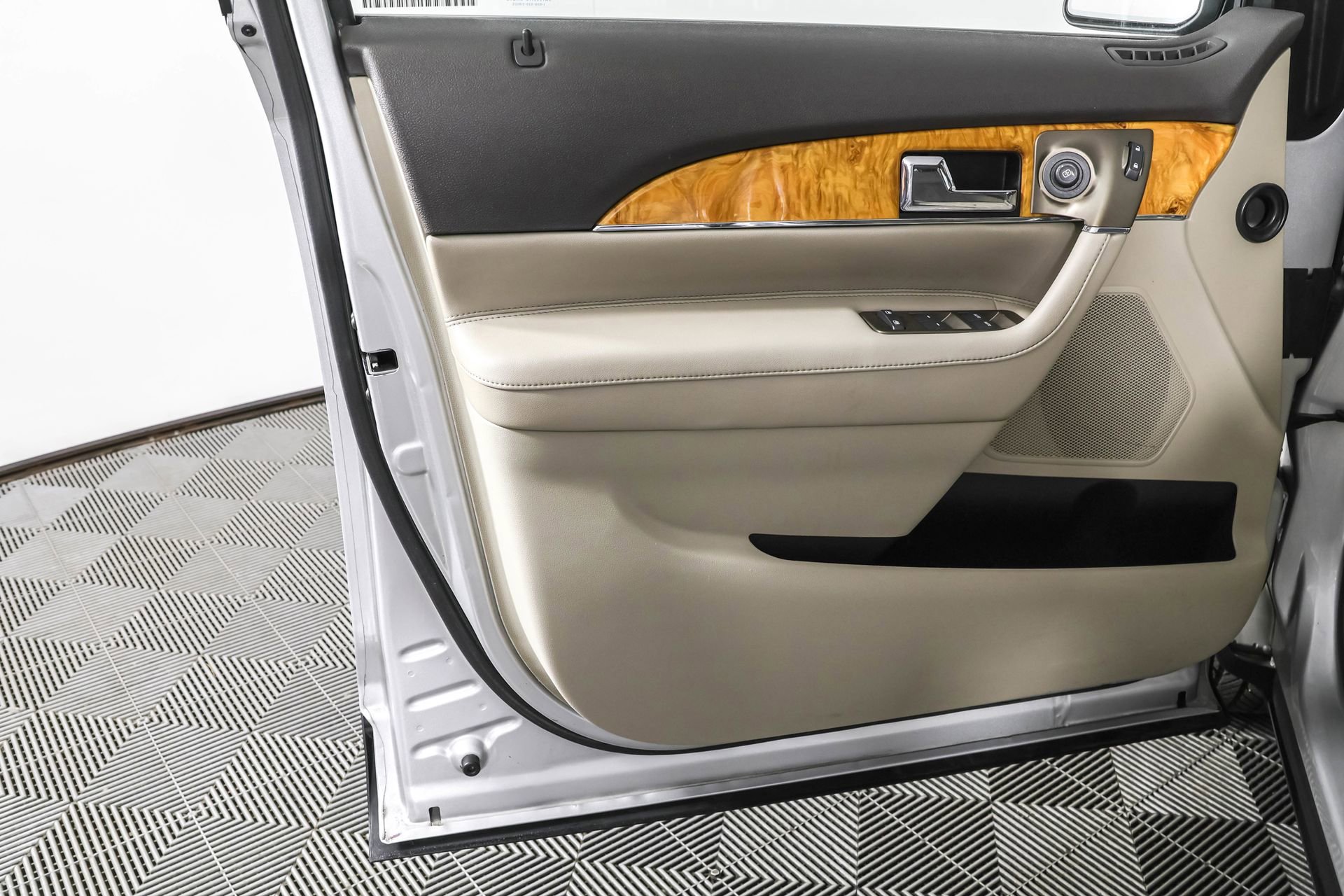 2013 Lincoln MKX photo 22