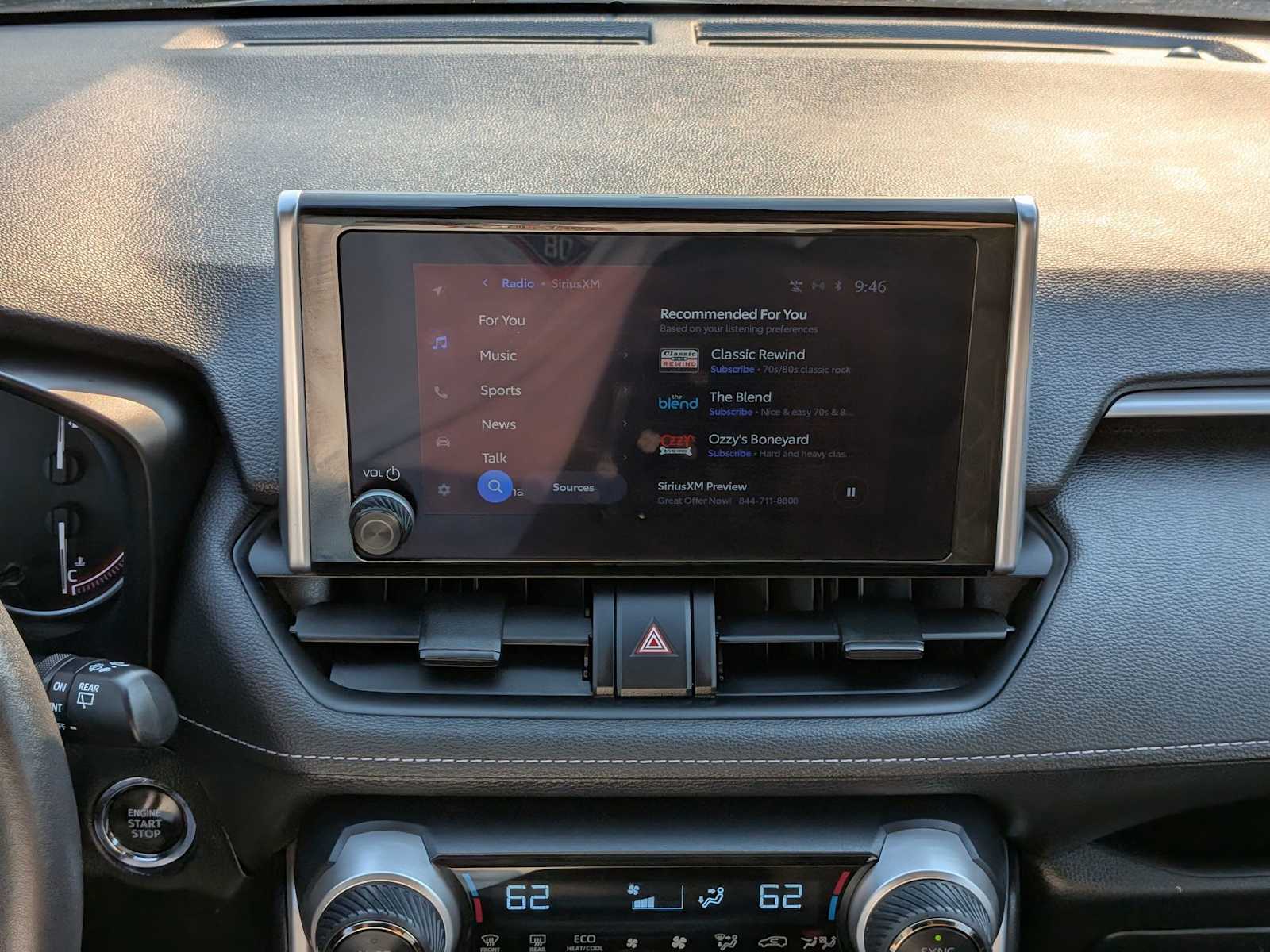 2023 Toyota RAV4 XLE photo 24