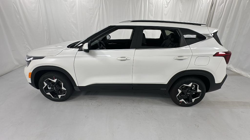 2026 Kia Seltos EX photo 6
