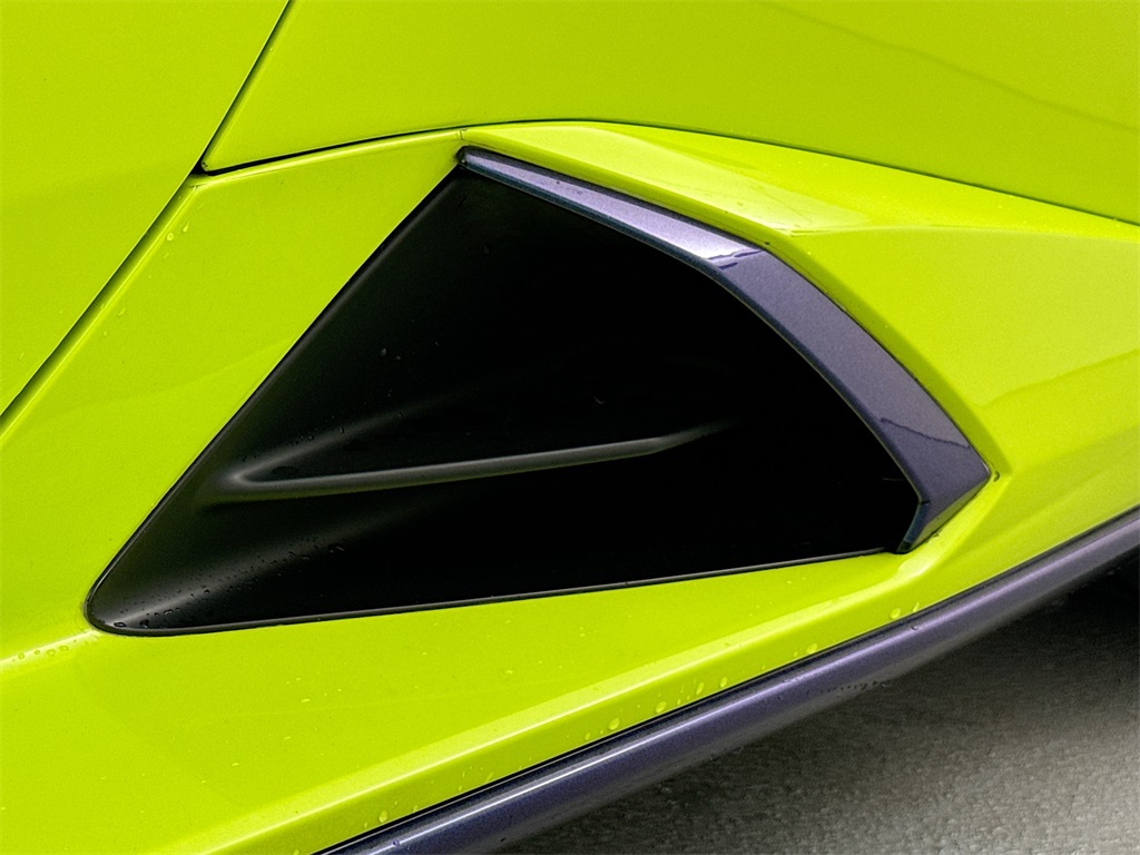 2020 Lamborghini Huracan Evo Spyder photo 25
