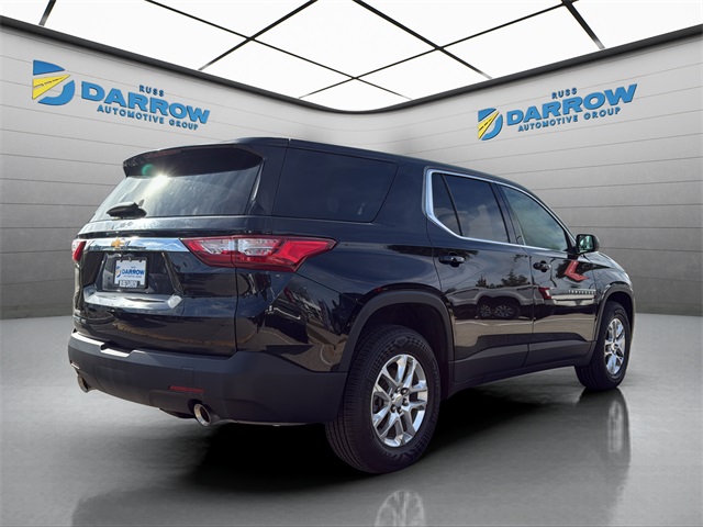 2021 Chevrolet Traverse LS photo 2
