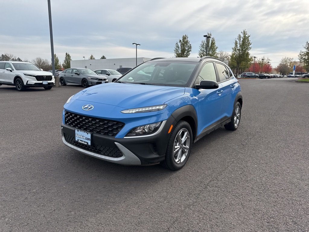 2023 Hyundai Kona SEL photo 3