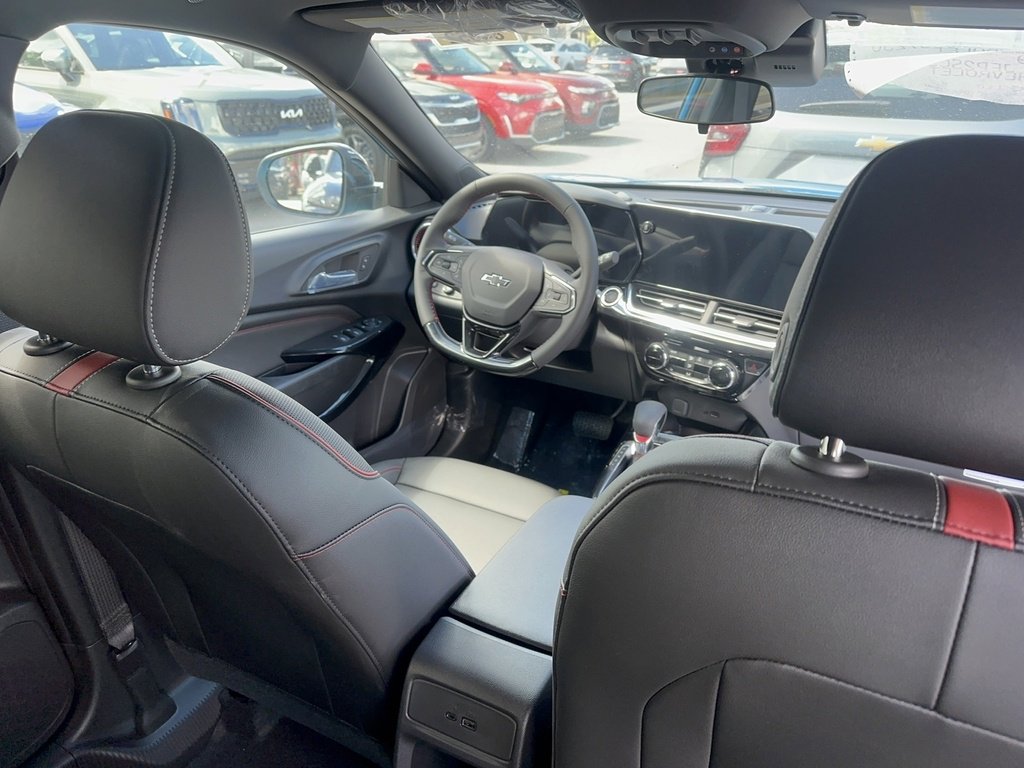 2025 Chevrolet Trax photo 9