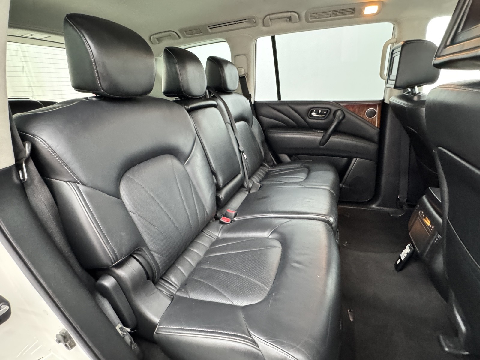 2017 Infiniti QX80 Limited photo 49