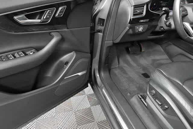 2017 Audi Q7 3.0T Premium Plus photo 8