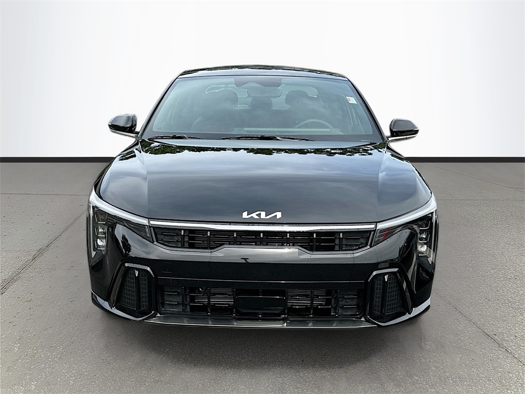 2025 Kia K4 GT-Line photo 2