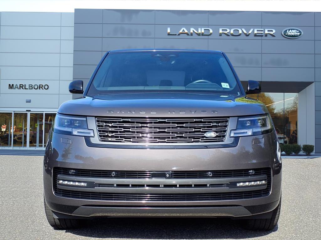 2024 Land Rover Range Rover SE photo 8