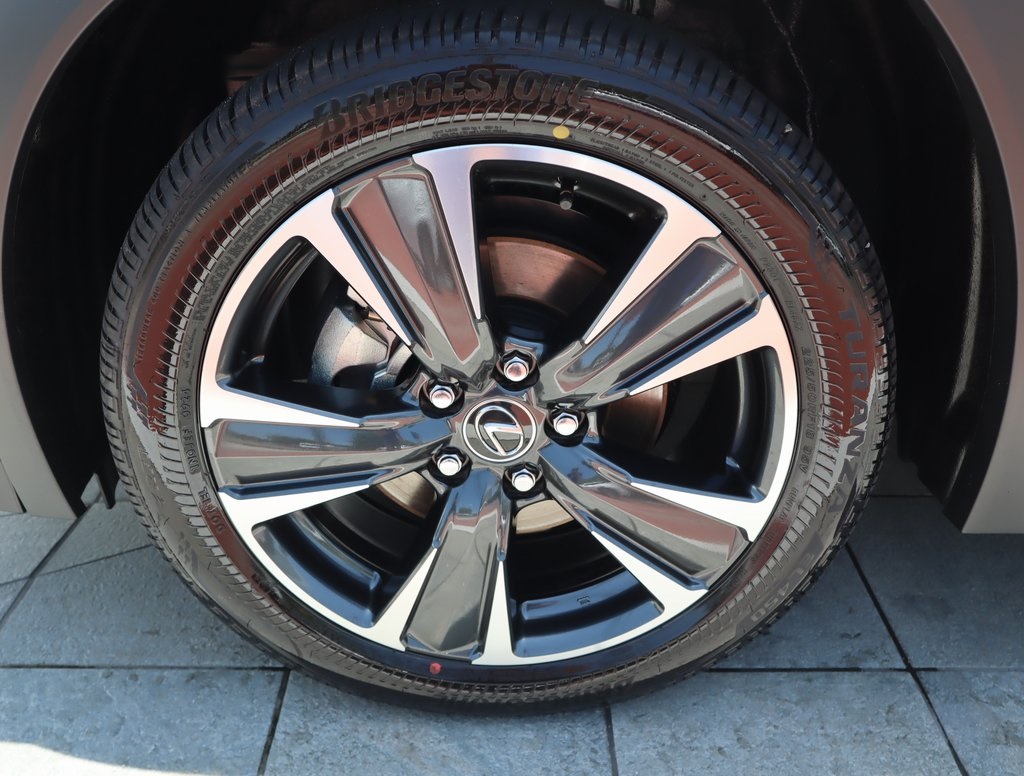 2025 Lexus UX photo 11