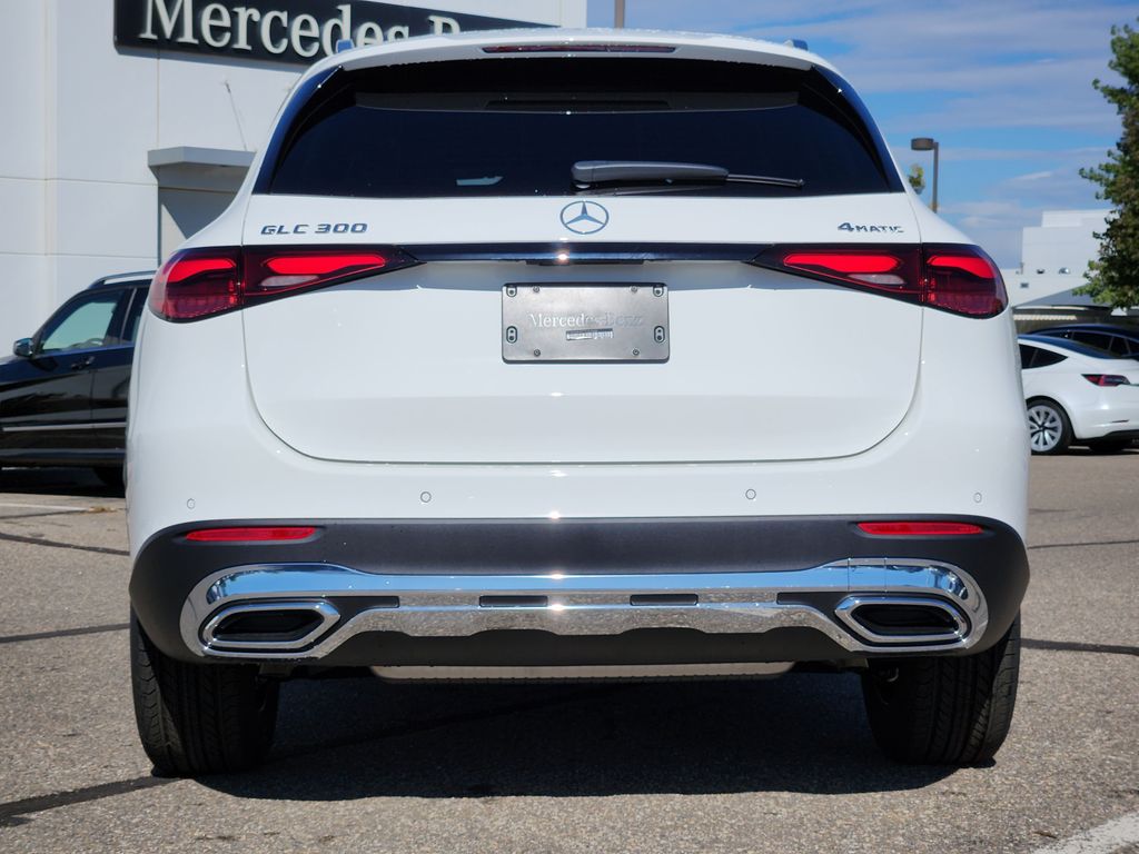 2026 Mercedes Benz GLC 300 4MATIC photo 6