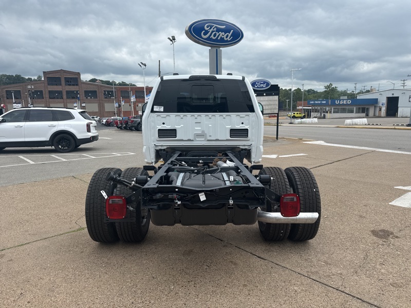 2025 Ford F-350 XL photo 5