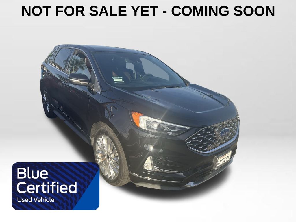 2021 Ford Edge Titanium's photo